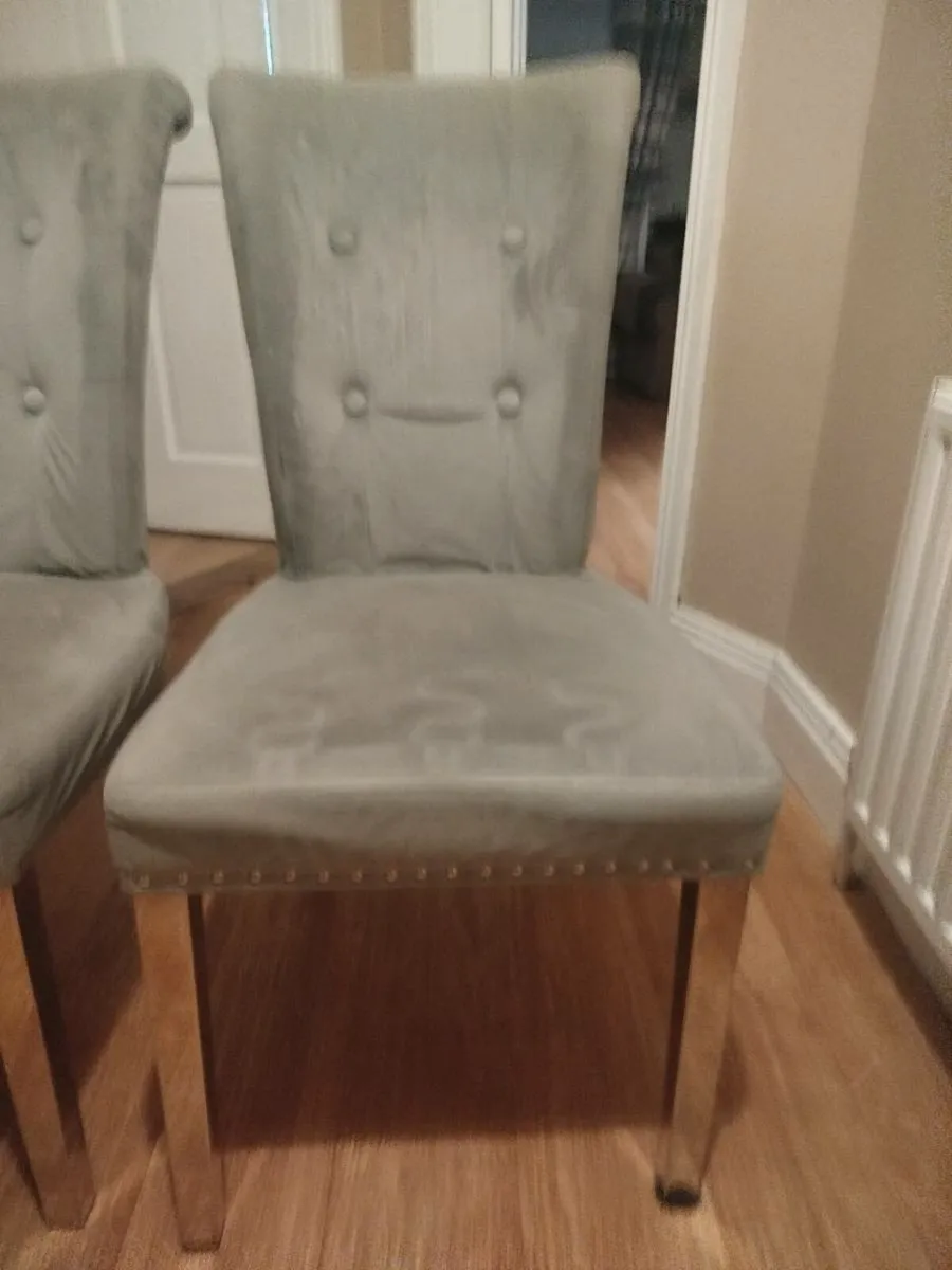 4 kitchen chairs - Image 2