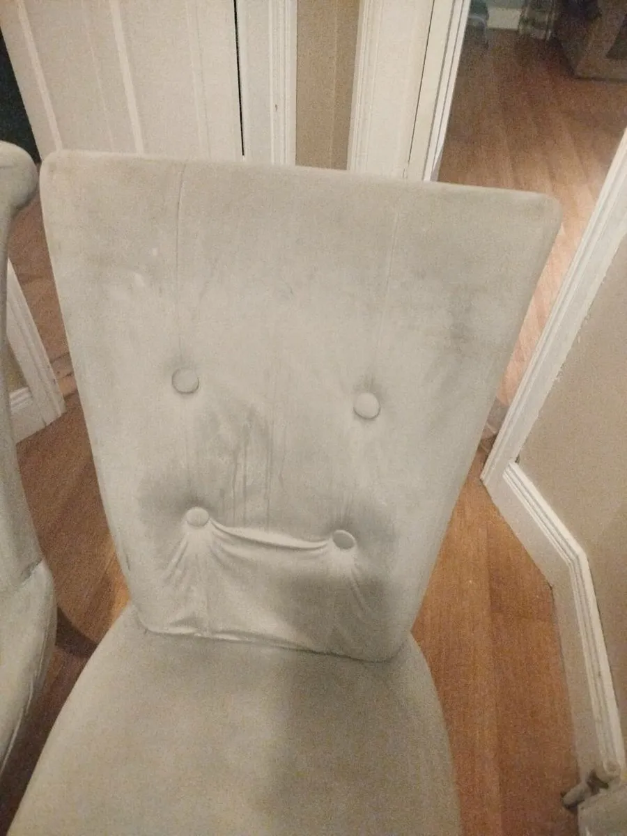 4 kitchen chairs - Image 3