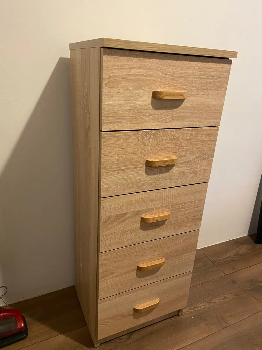 Chest of drawers - Image 1