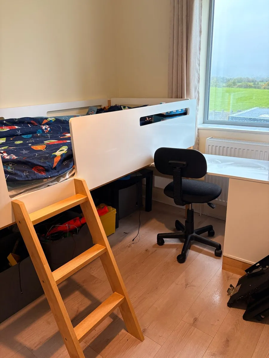 Mid sleeper bed - Image 1