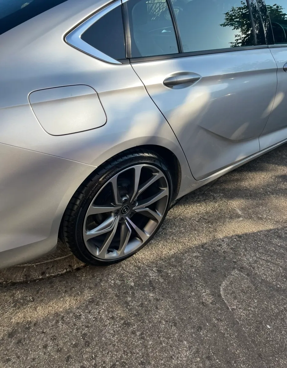 Opel Insignia 1.5 Turbo - Image 2