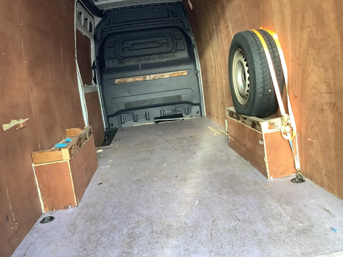 Mercedes Sprinter - Image 2