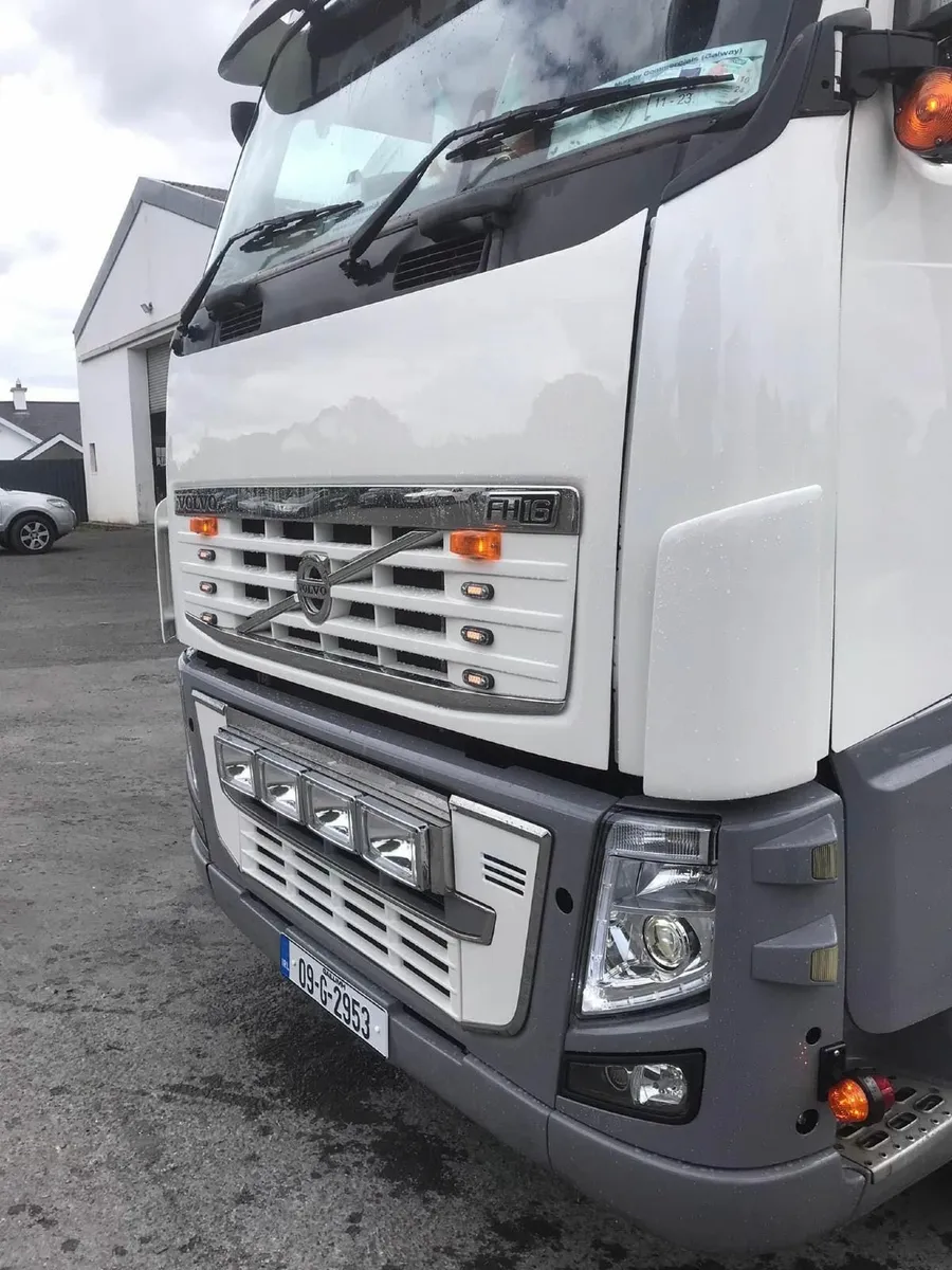 Volvo Other 2009 - Image 3
