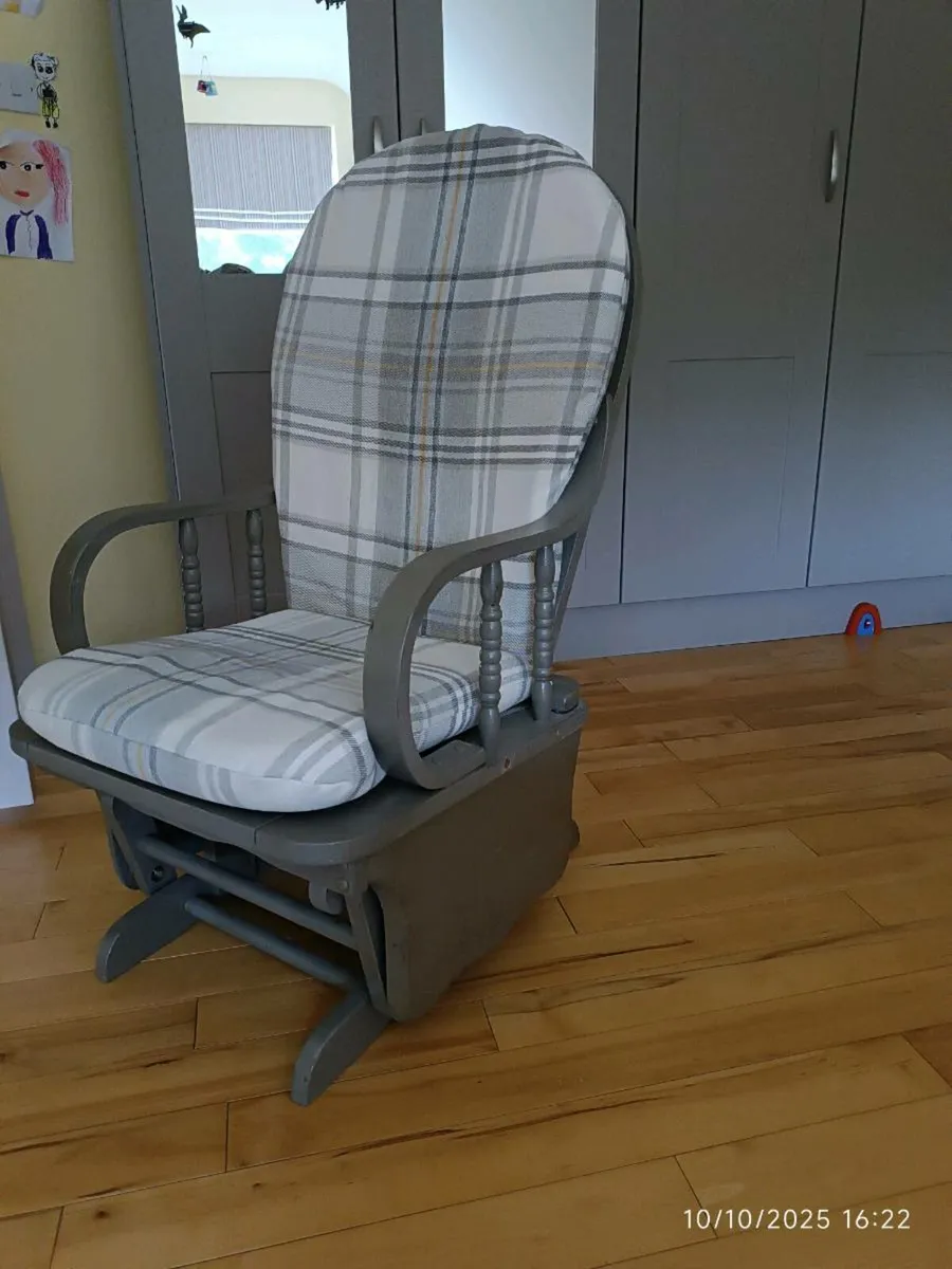 Rocking Chair - Image 2