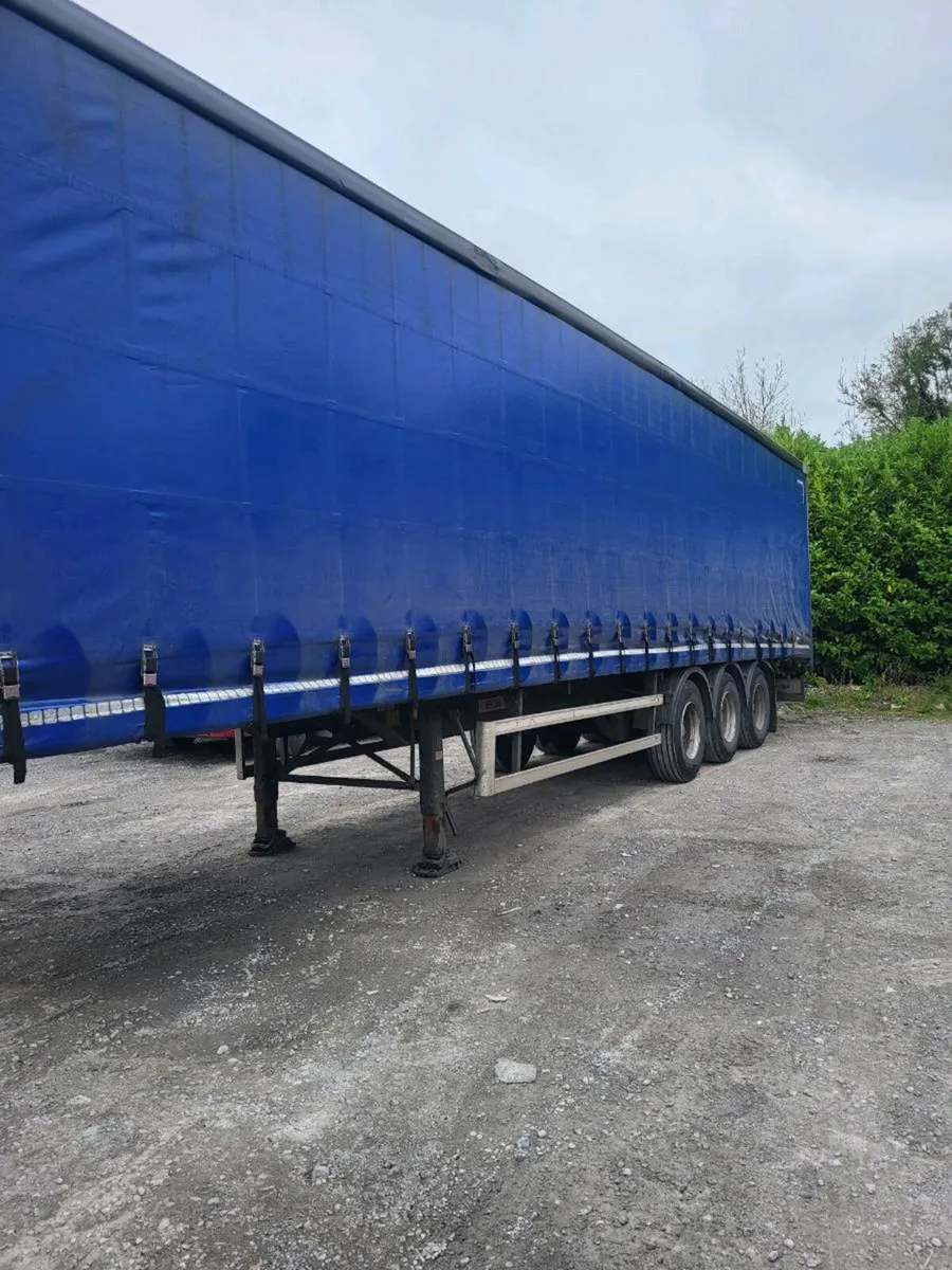 Trailer - Image 1