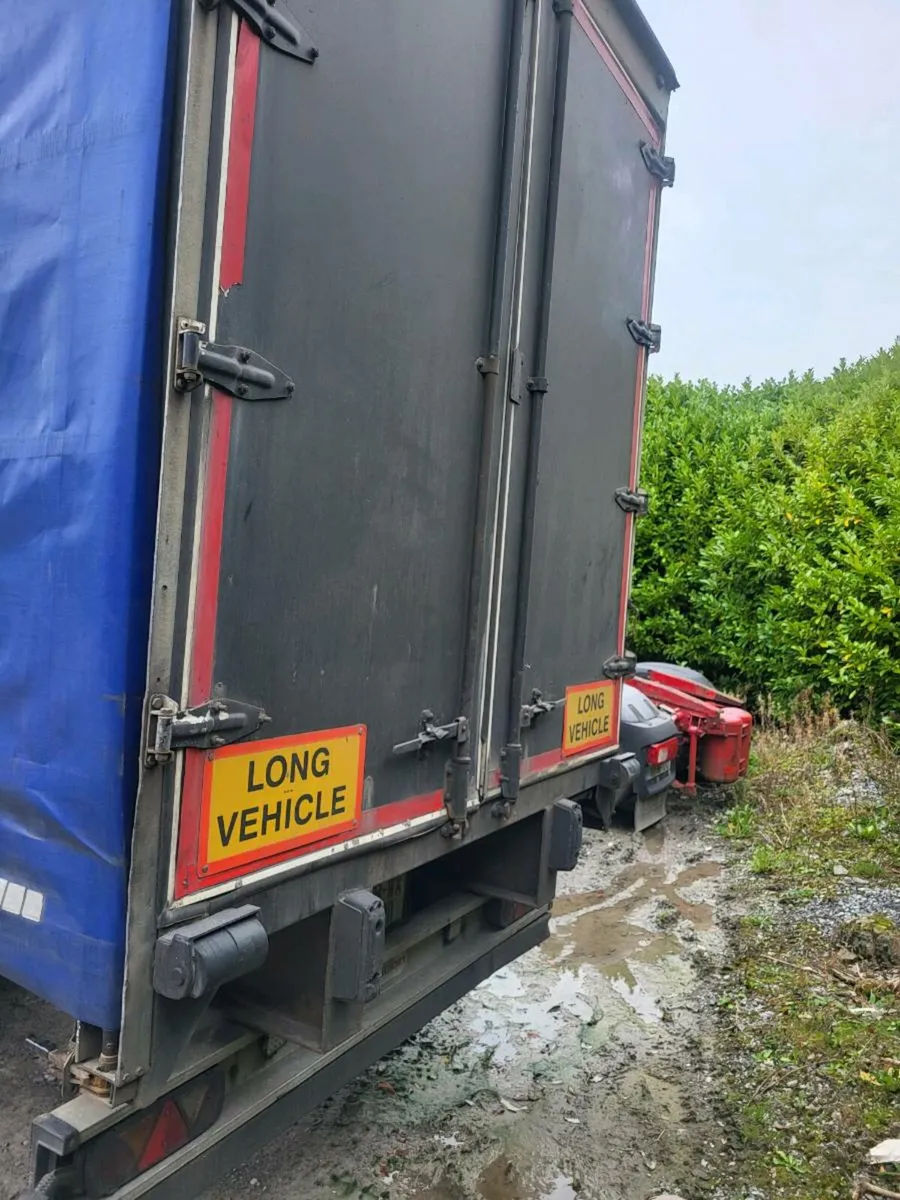 Trailer - Image 4