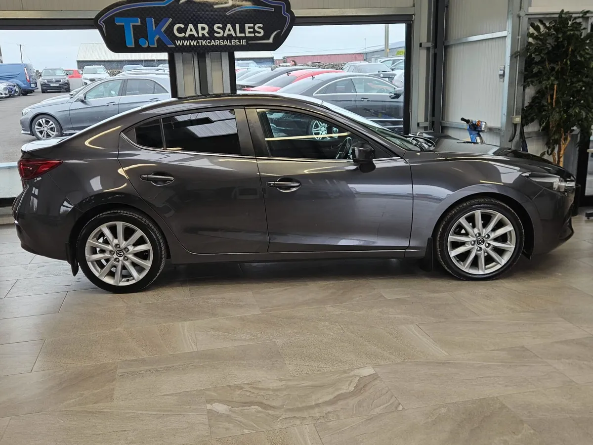 17 MAZDA 3 PLATINUM 1.5 DIESEL - Image 2