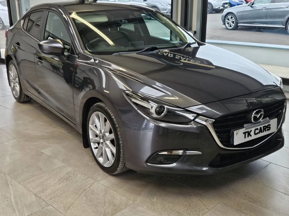 17 MAZDA 3 PLATINUM 1.5 DIESEL - Image 1