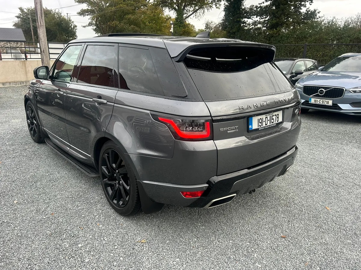 191 RANGE ROVER SPORT 3.0 HSE LOW KMS - Image 2