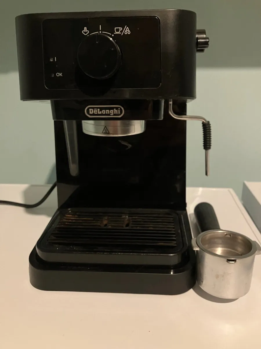 DeLonghi Coffee Machine - Image 2