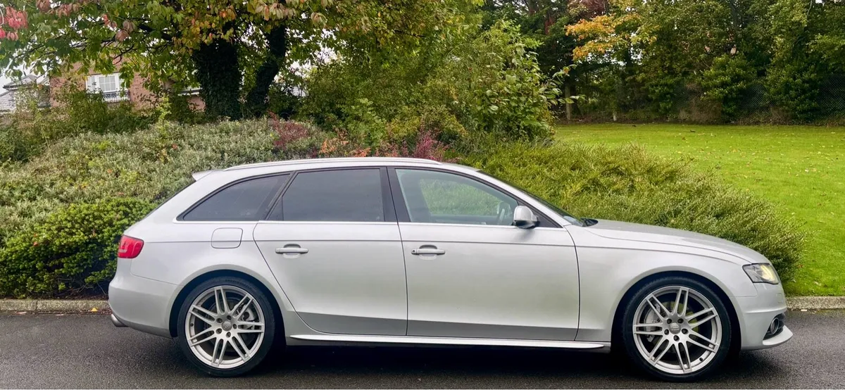 2010 AUDI A4 2.0 TFSI AUTO 220BHP STANDARD - Image 4