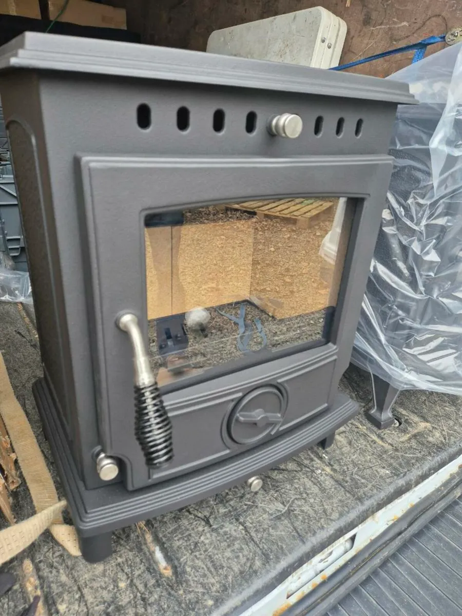 Stove - Image 1