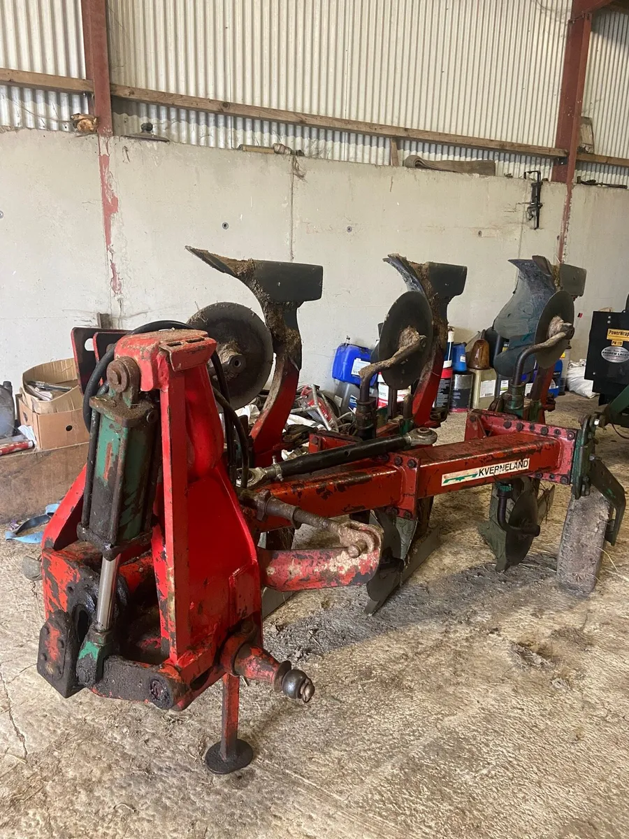 Kverneland 3 Furrow Reversible Plough - Image 4