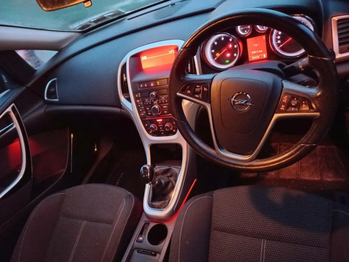 Astra 1.7 CDTI SRI - Image 1