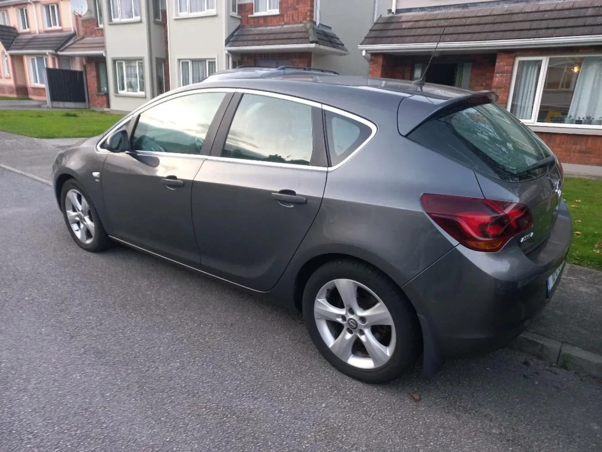 Astra 1.7 CDTI SRI - Image 2