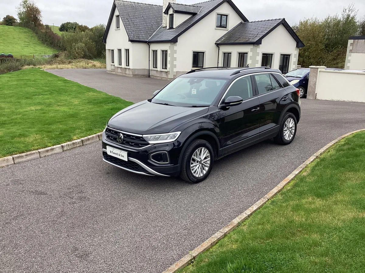 2022 Volkswagen T Roc Diesel SUV Manual - Image 4
