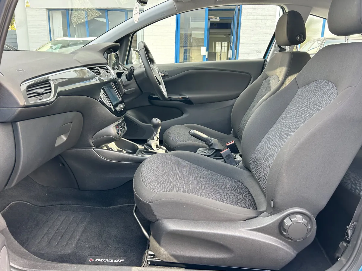 2018 OPEL CORSA 1.4 PETROL 3 DOOR VERY LOW KMS - Image 4