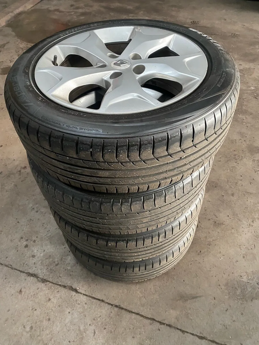 17 inch alloys with new tyres Renault Scenic,Megan - Image 2