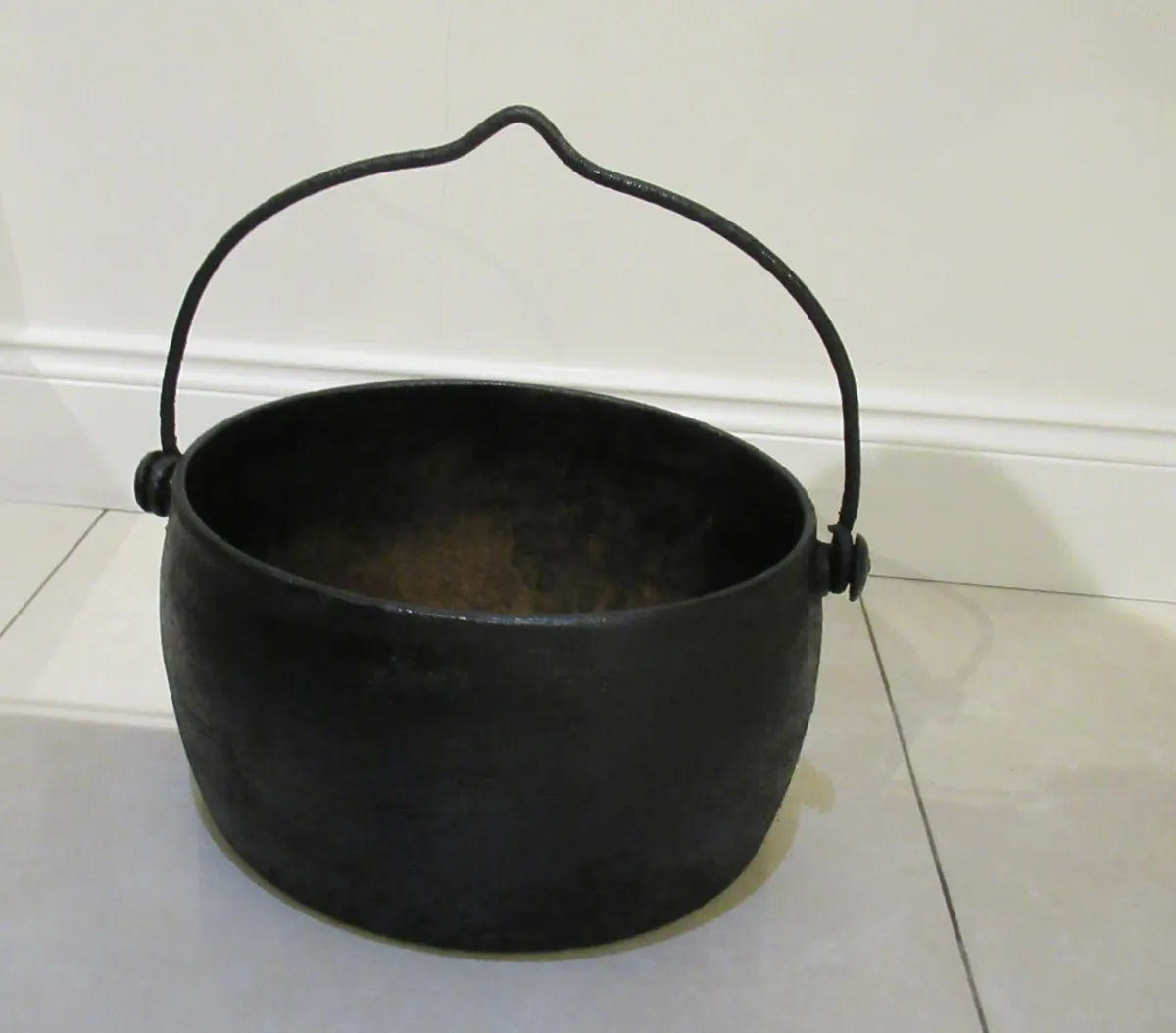 antique vintage cottage pot garden fire cauldron - Image 4