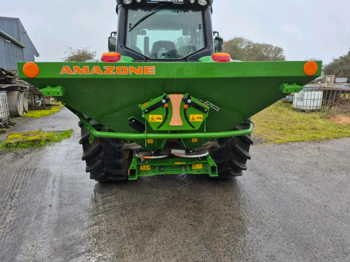 AMAZONE ZAX 902 FERT SPREADER AND PLOUGH - Image 1