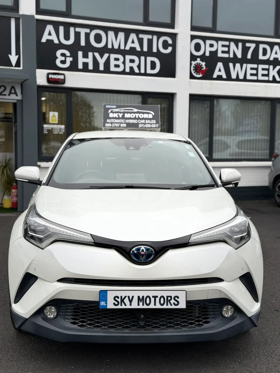 2017 Toyota C-HR  1.8 Hybrid automatic,Top Specs - Image 2
