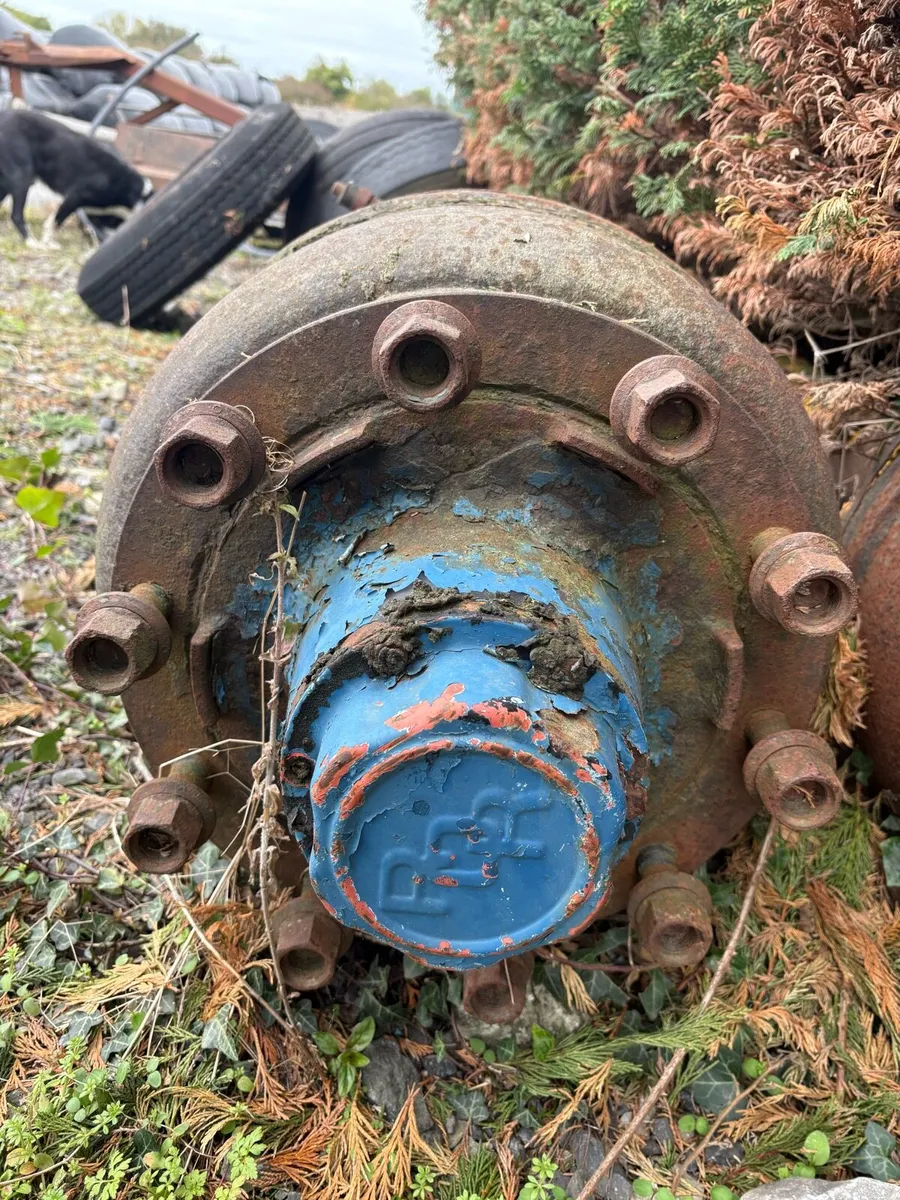 10 Stud Axles - Image 4
