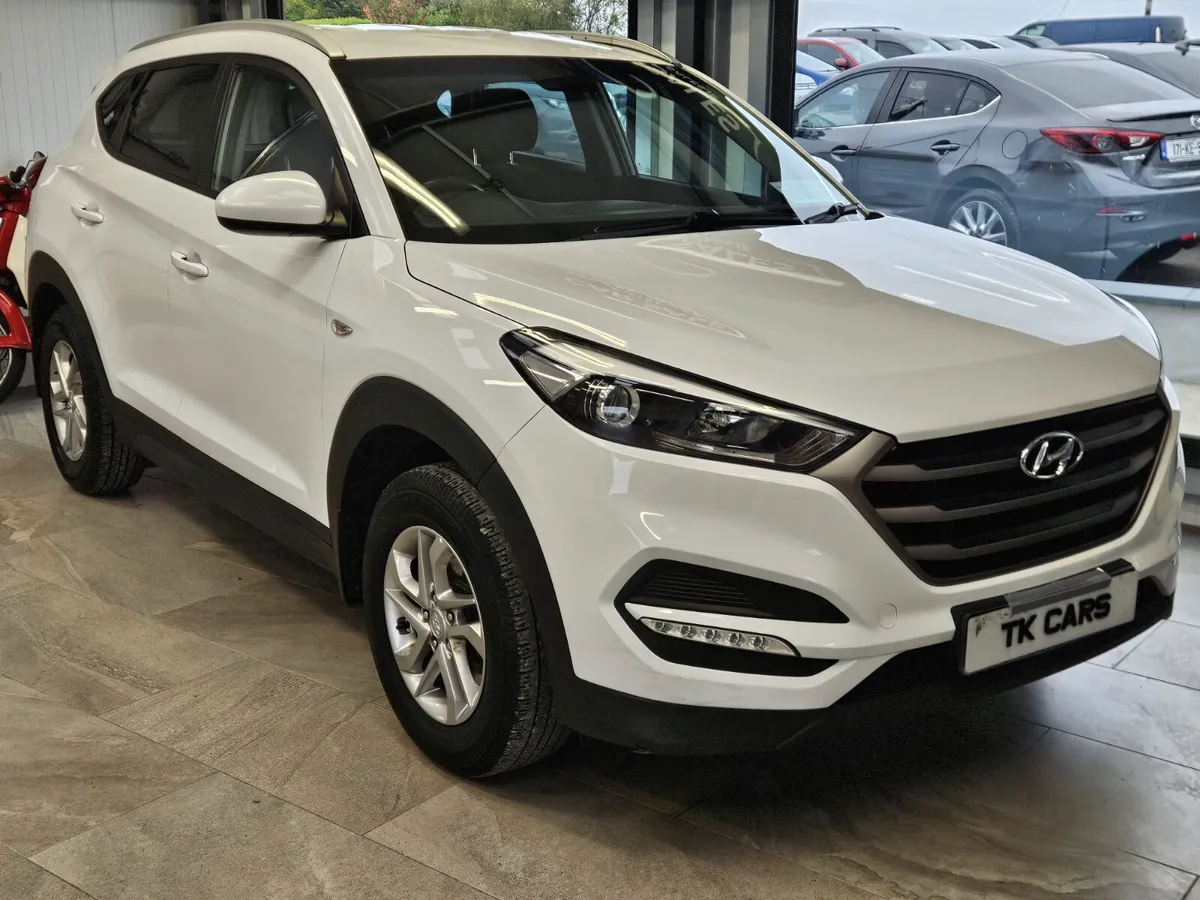 16 HYUNDAI TUCSON PETROL 1 OWNER - Image 1