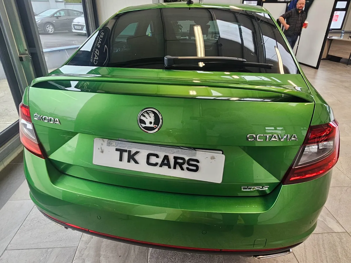 17 SKODA OCTAVIA VRS - Image 4