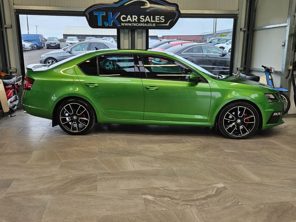 17 SKODA OCTAVIA VRS - Image 3