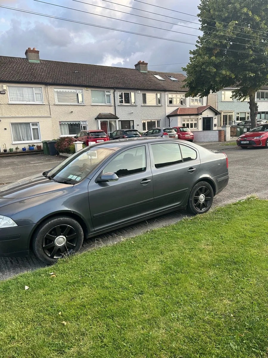 Car - Image 3