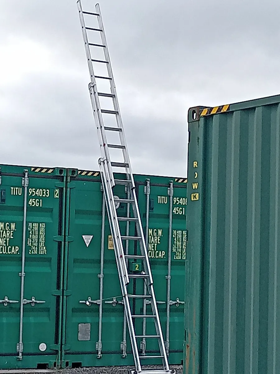Ladder triple 11 rung - Image 3