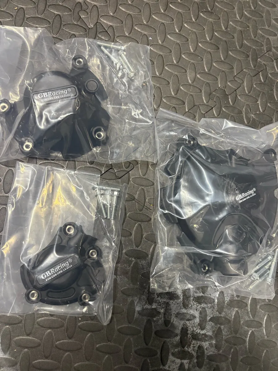Yamaha R1 engine covers - Image 3