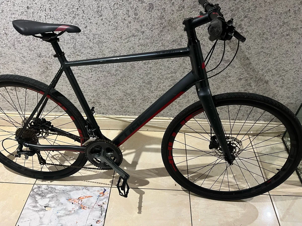Cube Hyde Hybrid Bike - Image 2
