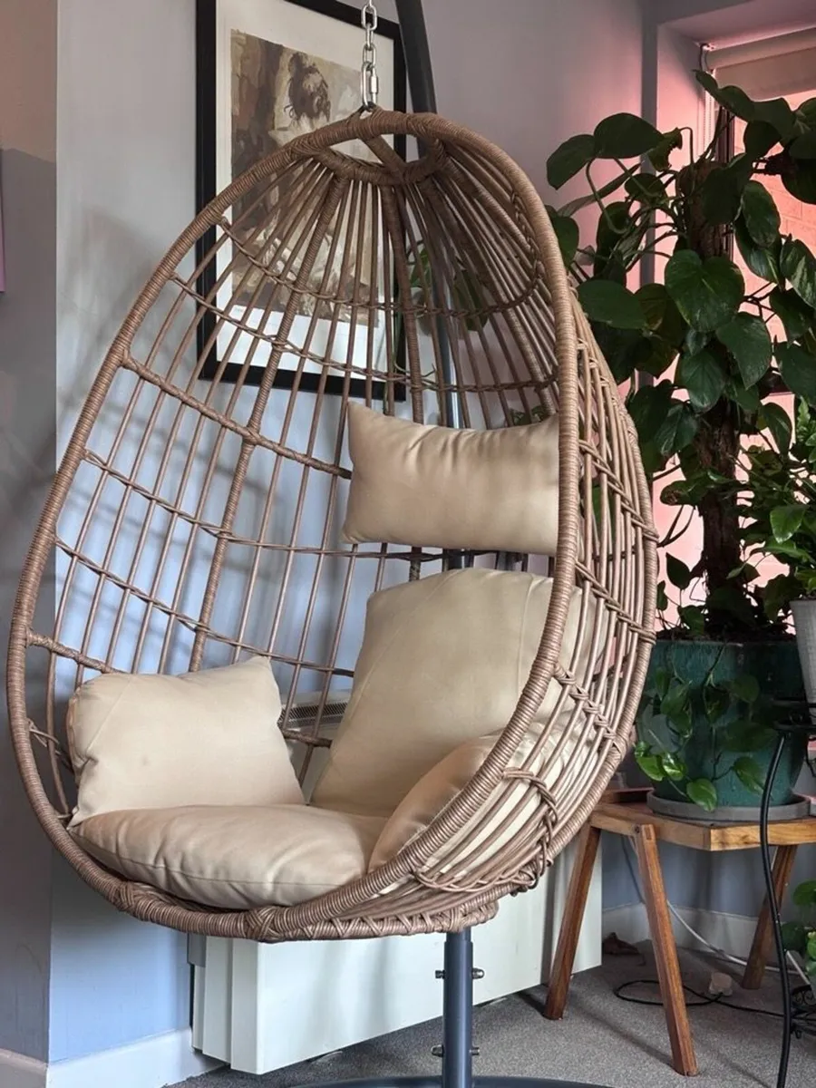 Egg Chair - Image 2