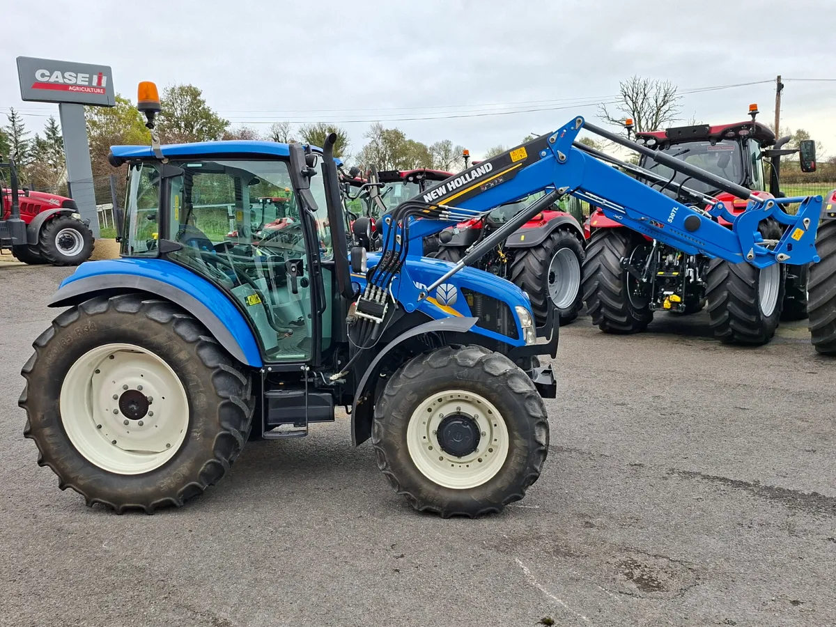NEW HOLLAND T5 105 & LOADER - Image 3