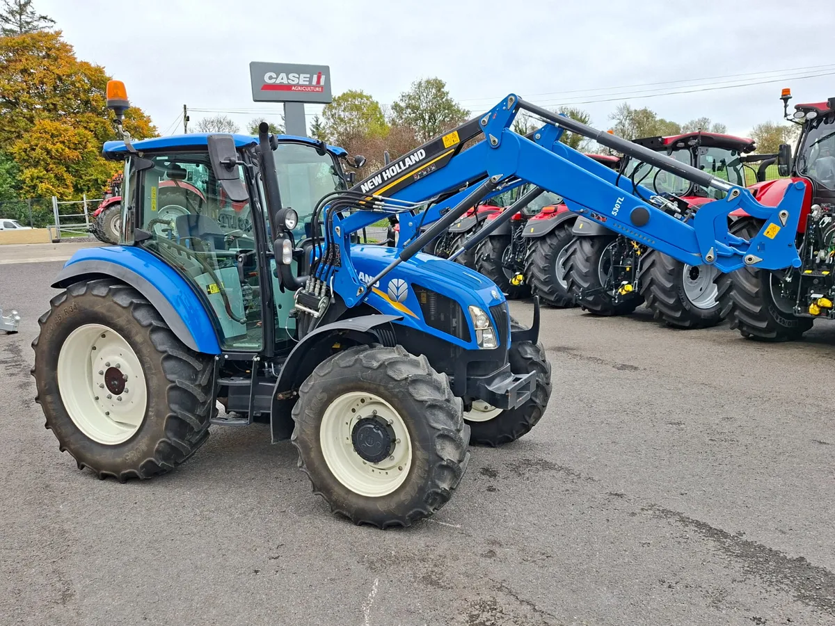 NEW HOLLAND T5 105 & LOADER - Image 1