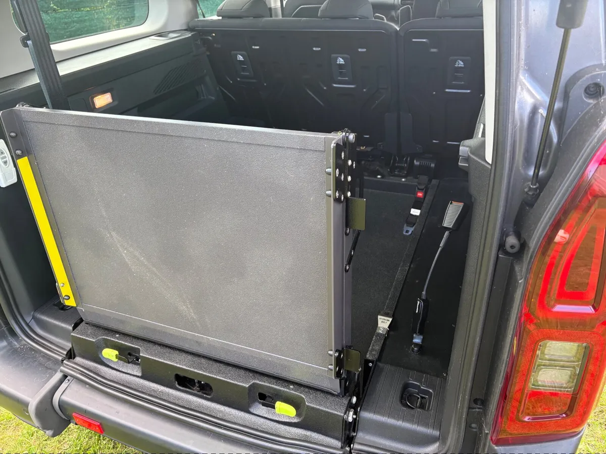 Citroen Berlingo 2021 wheelchair accesible - Image 3
