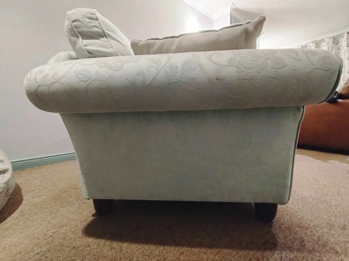 Couch - Image 2