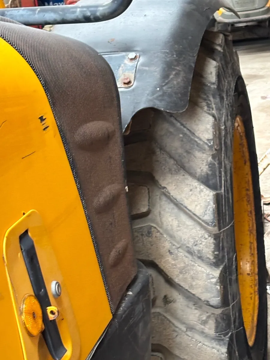 Telehandler - Image 2