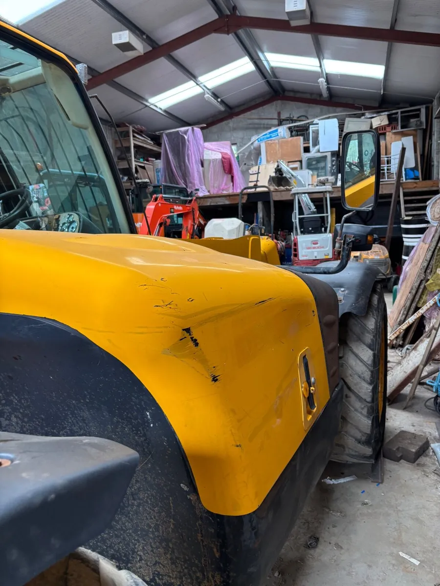Telehandler - Image 4