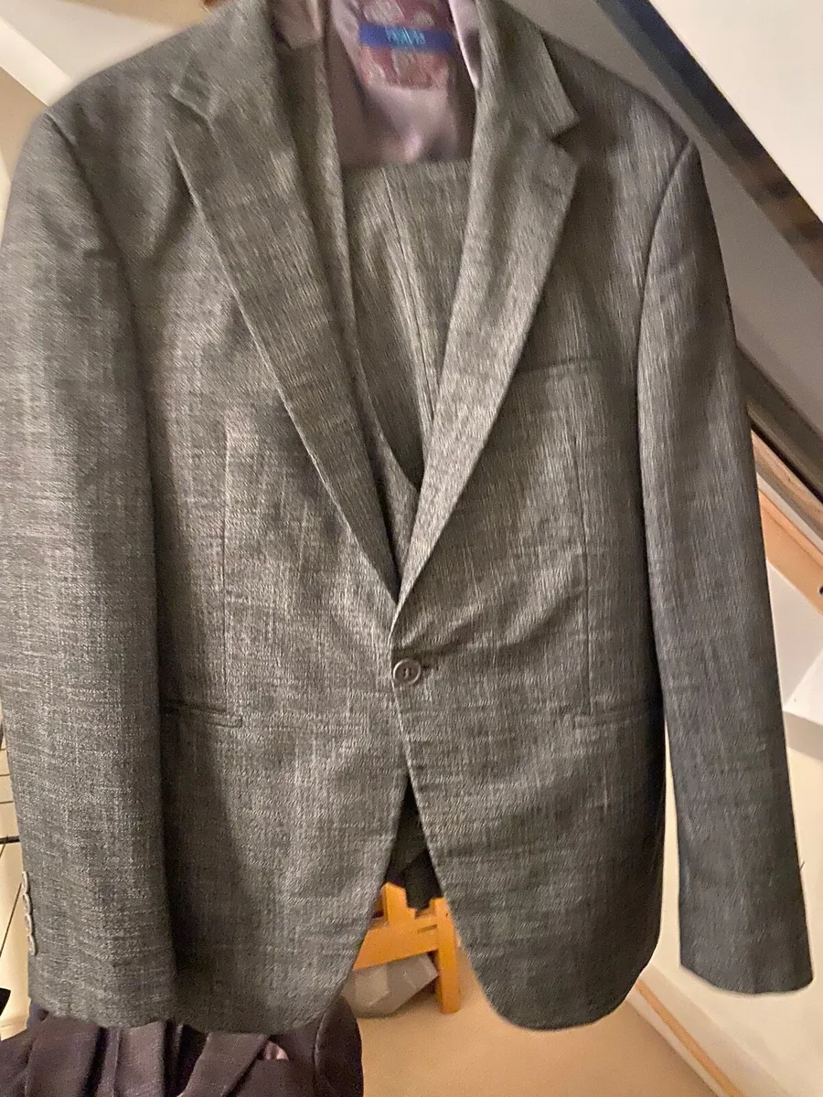 Suit - Image 2