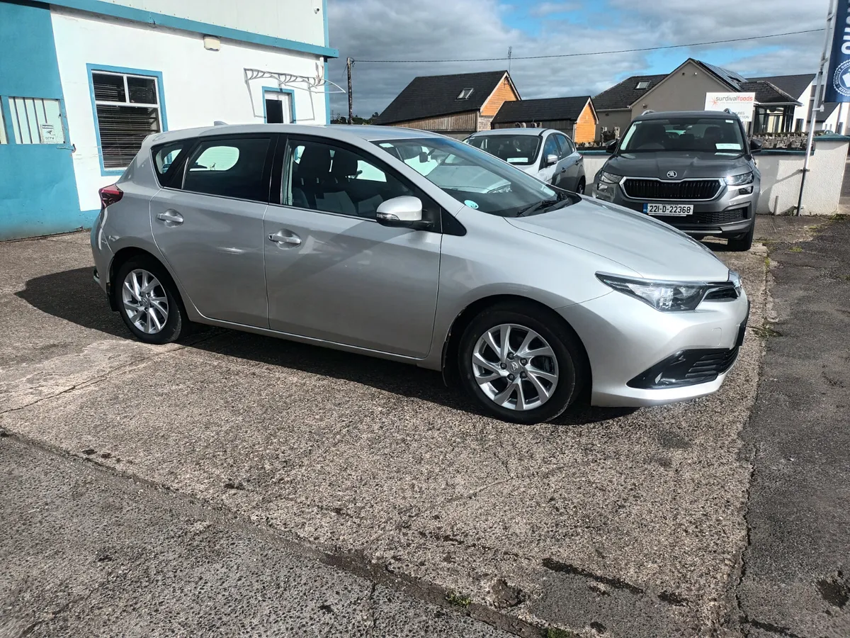 2016 Toyota Auris 1.4 D-4D 5Dr Luna - Image 2