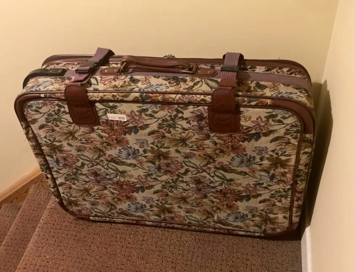 Large Retro Floral Tapestry Suitcase - Image 3