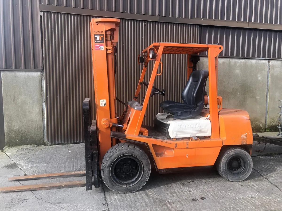 Toyota  Forklift - Image 2