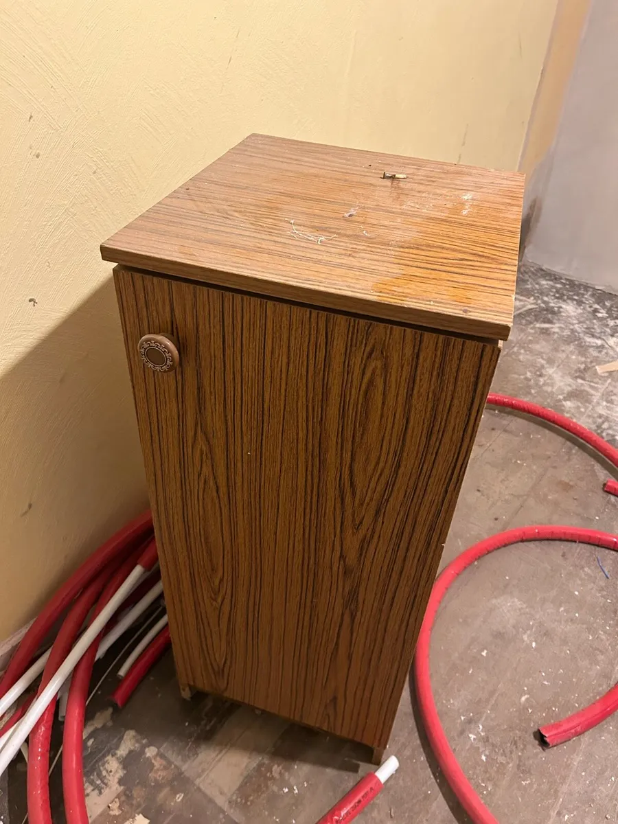 Bedroom Locker with 2 shelves inside - Image 1