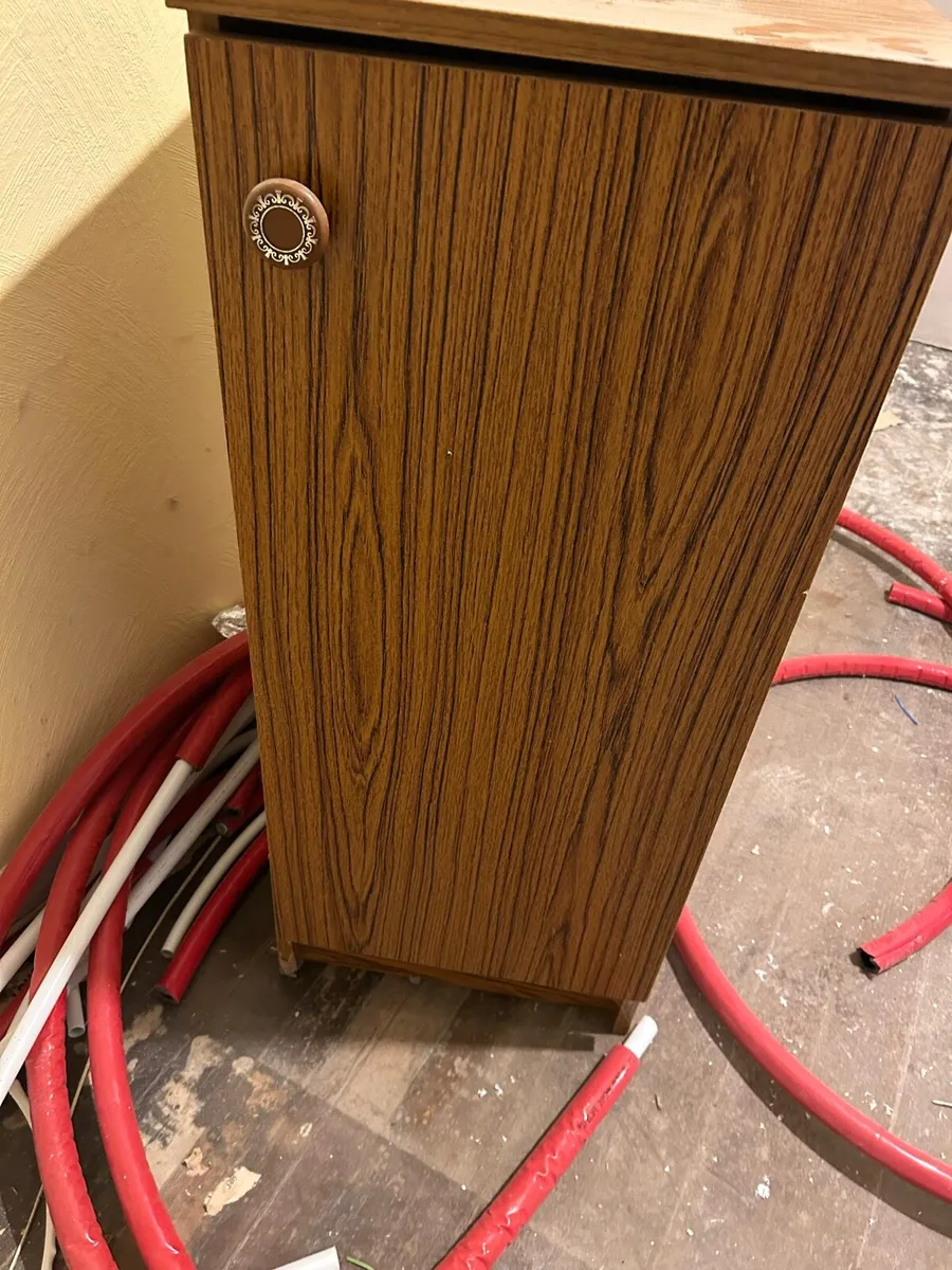 Bedroom Locker with 2 shelves inside - Image 2