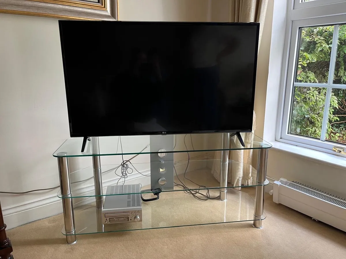 Tv stand - Image 3