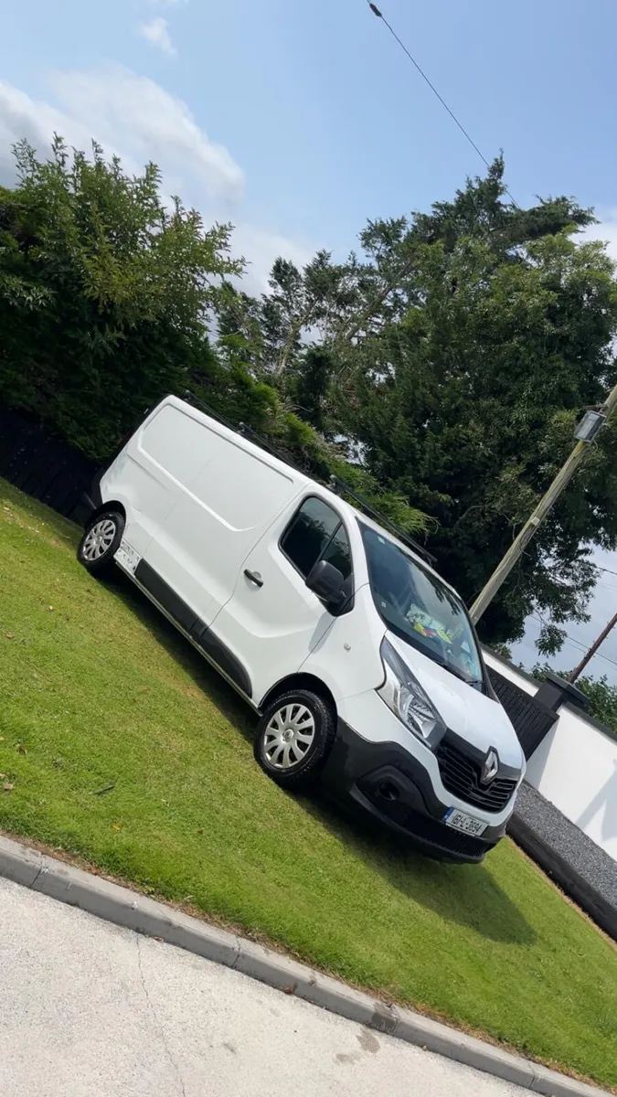 Renault traffic 1.6 diesel 2016 - Image 1