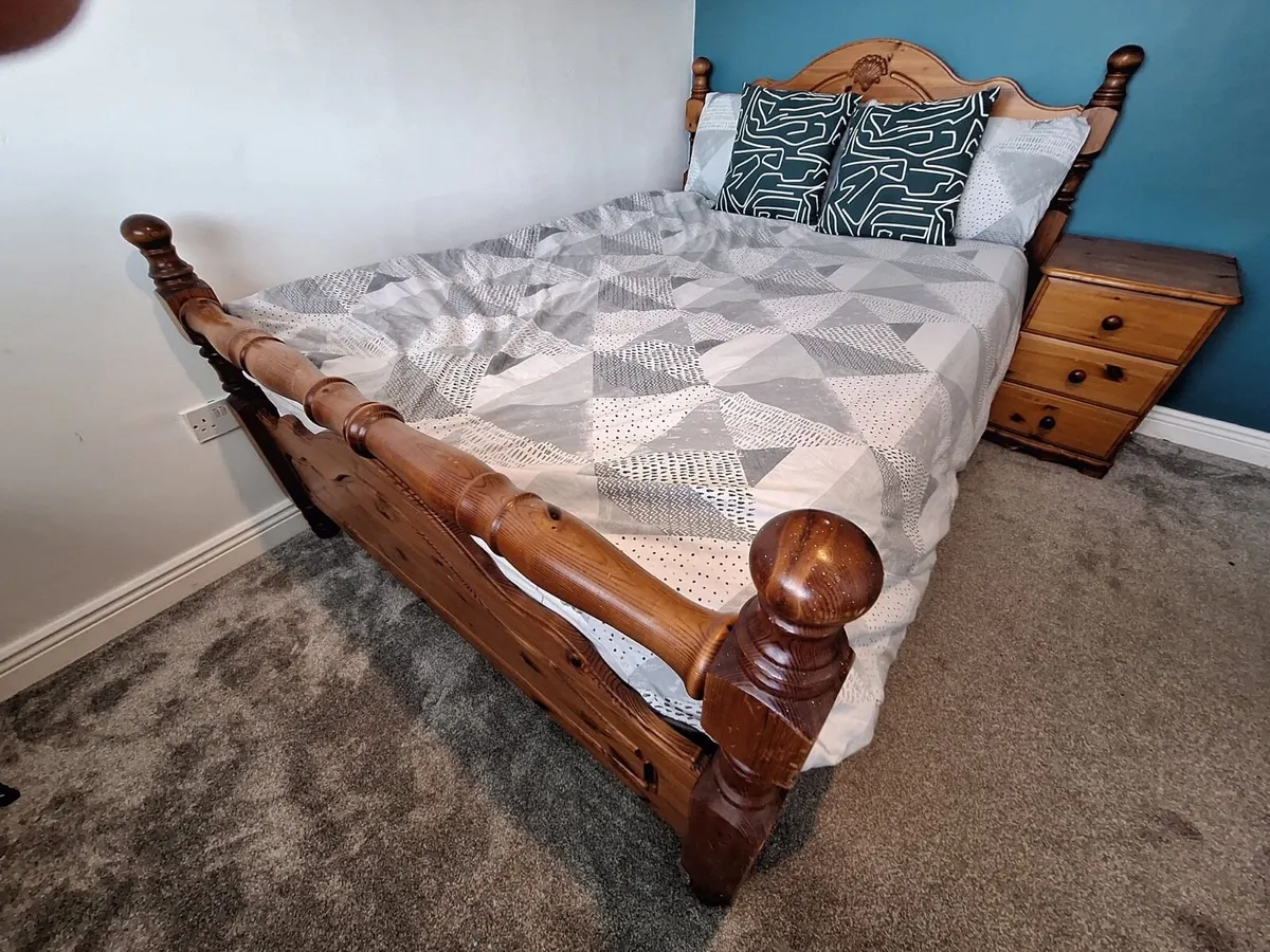 Double bed with matching locker.