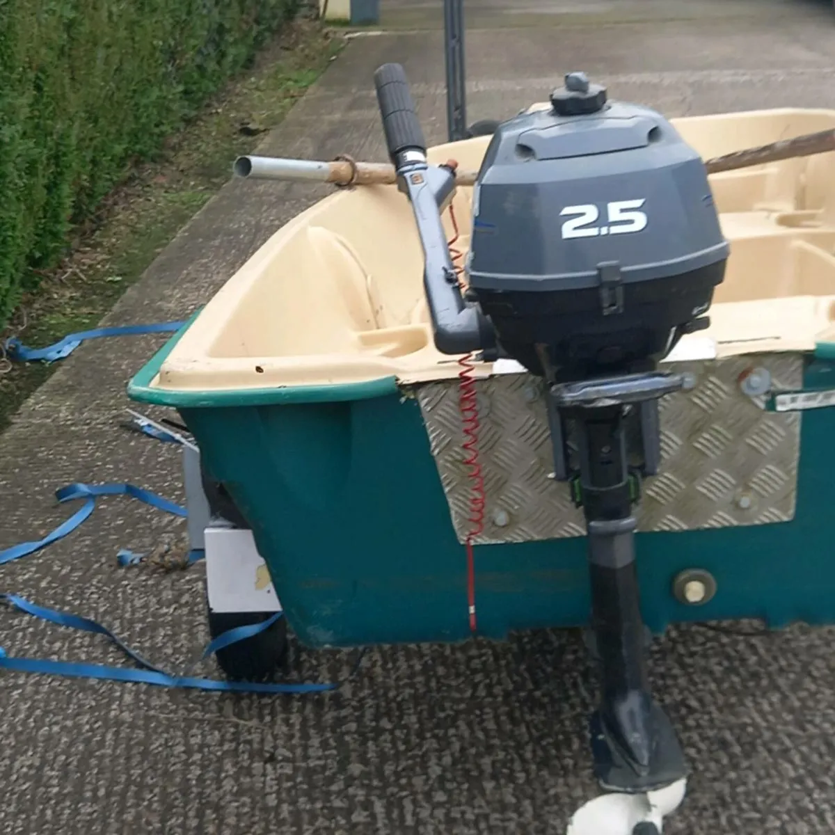 Fishing boat - Image 4